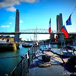 Le Panoramique Vue Sur La Rade Pour Ce Beau T3
