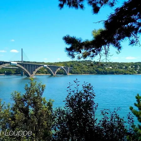 Le Panoramique Vue Sur La Rade Pour Ce Beau T3 Appartement *