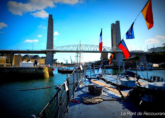 Le Panoramique Vue Sur La Rade Pour Ce Beau T3