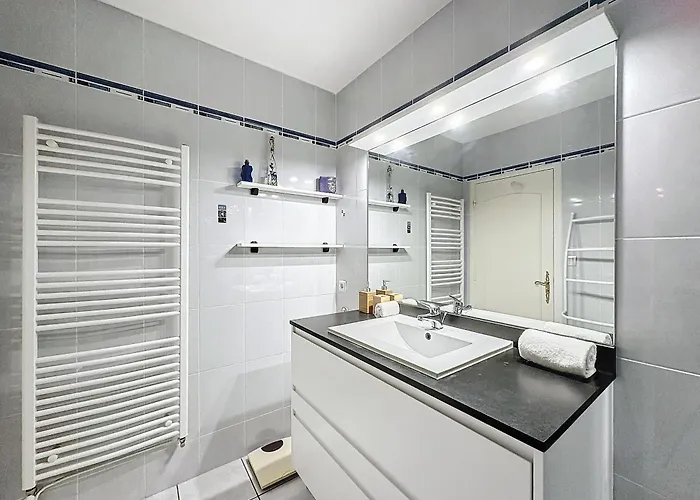 Appartement Le Panoramique Vue Sur La Rade Pour Ce Beau T3 *