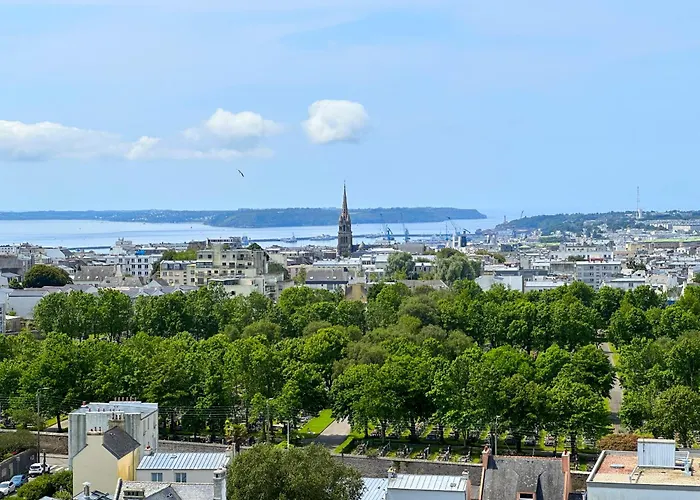 Le Panoramique Vue Sur La Rade Pour Ce Beau T3 Brest