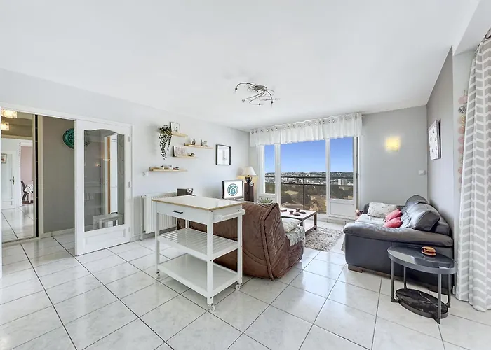 Le Panoramique Vue Sur La Rade Pour Ce Beau T3 * Brest